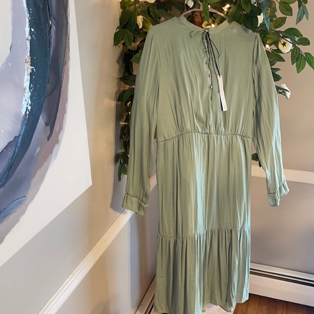 Green NSR NWT DRESS 👗 - Picture 5 of 13